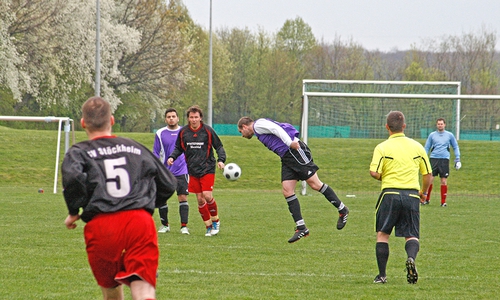 Müssen die Fußballer des SV Stöckheim ihre Heimspiele bald woanders austragen? Foto: Frank Vollmer