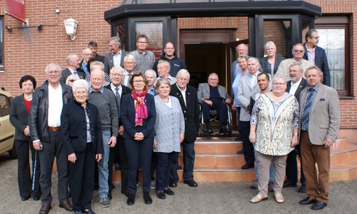 Die Jubilare der Industriegewerkschaft Bauen-Agrar-Umwelt, Bezirksverband Braunschweig-Goslar wurden für ihre langjährige Mitgliedschaft geehrt. Foto: IG BAU