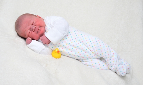 Wir freuen uns über die Geburt von Oskar Bernstein. Foto: babysmile24.de