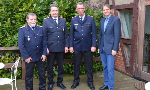 Von links: Wahlleiter Klaus-Peter Breske, Mattias Buhse, Marcus Peters und Bürgermeister Detlef Kaatz. Foto: Privat