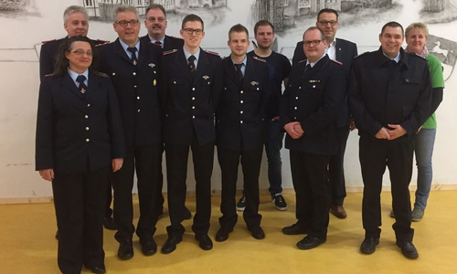 Stefan Thiesen (2.v.r.) wurde als Ortsbrandmeister verabschiedet. Foto: Feuerwehr Rottorf am Klei