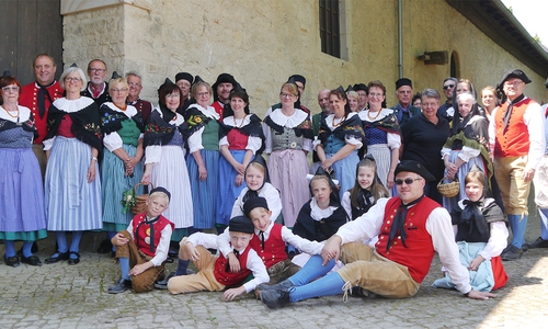 „De Steinbekers“ feiern „Kartoffeltag“ an der Historischen Brauscheune. Foto: Stadt Wolfsburg