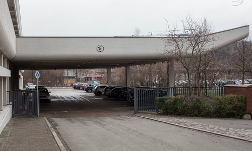 Ehemaliger Logistikbereich der Post soll vom Omnibusbahnhof befahren werden. Foto: Alec Pein