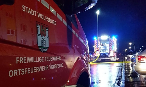 Die Feuerwehr Vorsfelde wurde vor einem Jahr zu Silvester bei einem Einsatz mit Raketen beschossen. Foto: Feuerwehr