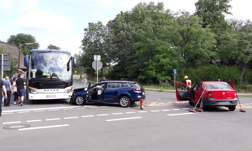 Die B 191 wurde im Bereich der Unfallörtlichkeit zeitweise vollgesperrt. Foto: Polizei Celle