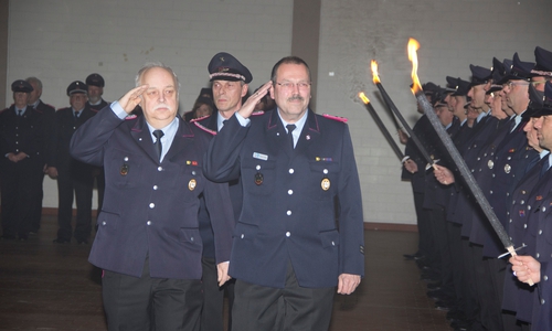 Hans-Joachim Störich und Frank Slotta bei ihrer Verabschiedung. Foto: Feuerwehr Goslar