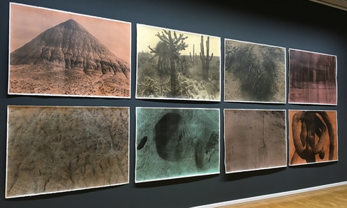 Blick in die Ausstellung "ECHO" von Jungjin Lee mit Arbeiten aus der Werkgruppe AMERICAN DESERT © Jungjin Lee, Städtische Galerie Wolfsburg
