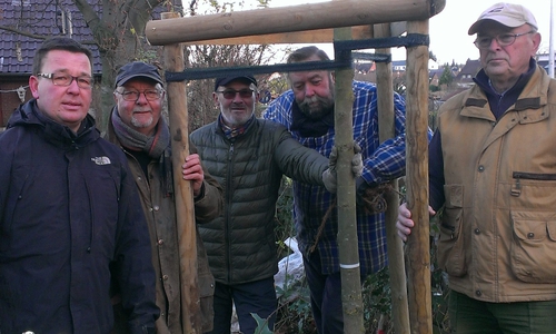Nach erfolgreicher Arbeit an einem kühlen Novembermorgen (von rechts): Peter Porada, Horst Griesser, Horst Haberer, Hans-Joachim Christoph und Jürgen Selke-Witzel. Foto: privat