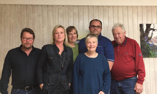 Gerd Bartschies-Franke, Dunja Kreiser, Irene Mutke, Christiane Wagner-Judith, Matthias Olschak, Jürgen Heinemann und Luis Bertram (nicht auf dem Bild) bilden die neue SPD/Grünen-Gruppe im Gemeinderat Evessen. Foto: C. Brüninghaus
