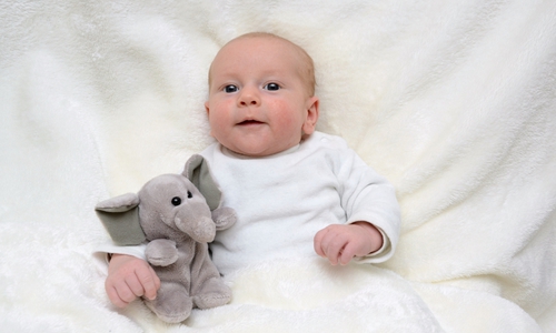 Herzlich Willkommen: Bennet Krökel. Foto: babysmile24.de
