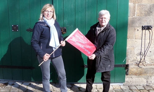 Petra Habermann und Elke Stern freuen sich auf den Saisonstart am 7. April. Foto: Stadt Schöningen