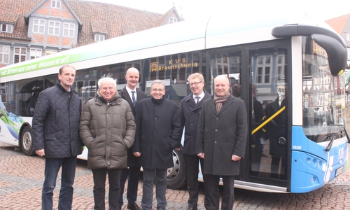 Am Dienstag wurde der erste Elektrobus für die Stadt Wolfenbüttel in den Dienst gestellt. Fotos/Video: Anke Donner