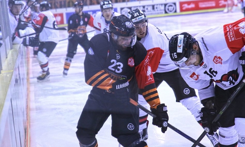 Rasant und kurios: Der Start in die CHL-Gruppe ist geglückt. Fotos: Axel Kanert