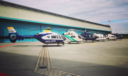 Die Hubschrauberstaffel fliegt über die Region. Fotos: Polizei
