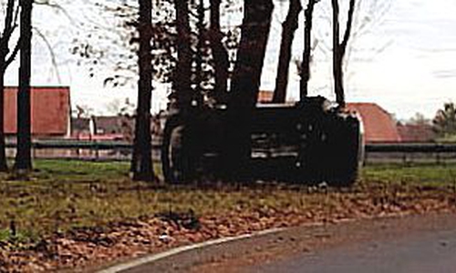 Der Wagen landete auf der Seite. Foto: Rudolf Karliczek
