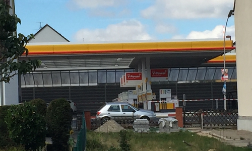 Die Feuerwehr Braunschweig wurde gegen 10:30 Uhr zu einem Einsatz an einer Tankstelle in der Thiedestraße in Rüningen gerufen, Foto: Max Förster