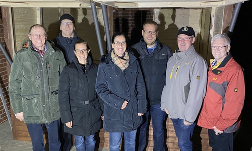 Der neue Vorstand mit Initiator Jens Homann von den „Krachlatten“ (2.v.l.) und Roland Gerdum von der Landwehrkameradschaft Grasleben, der ebenfalls eine Hütte gebaut hat (2.v.r.)
Foto: Grasleben für alle