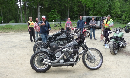 Die Beamten kontrollierten die Motorräder auch auf bauliche Veränderungen. Foto: Polizei Goslar