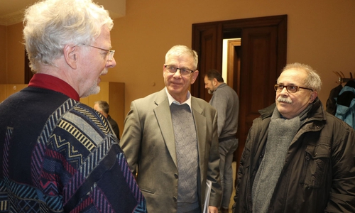 SPD Vorsitzender Andreas Fox im Gespräch mit Wolfgang Schmidt und Peter Mutzbauer. Fotos: SPD