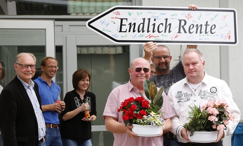 Mit Gerhard Brandes und Wilfried Grüne wurden jetzt gleich zwei langjährige Mitarbeiter der Städtischen Betriebe Wolfenbüttel (SBW) in den Ruhestand verabschiedet. Foto: Stadt Wolfenbüttel