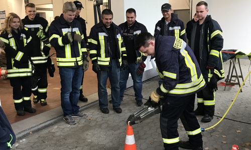 An mehreren Stationen konnten sich die Interessierten über die Arbeit der Feuerwehr informieren.  Foto: Feuerwehr Felchtorf