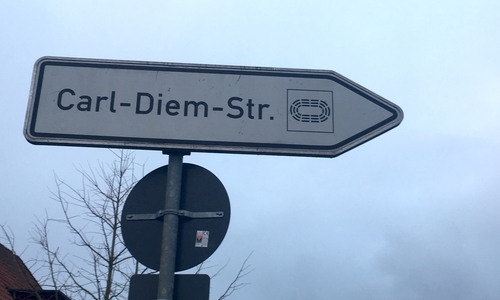 Bundesweit wurden in den letzten Jahrzehnten diverse Carl-Diem-Straßen umbenannt. Die in Gifhorn könnte bleiben.