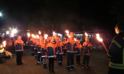 Beim Lampionumzug. Foto: Ortsfeuerwehr Halchter 