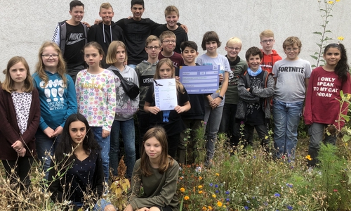 In Rinteln konnten die Schüler ihren Preis entgegennehmen. Foto:  Adolf-Grimme-Gesamtschule