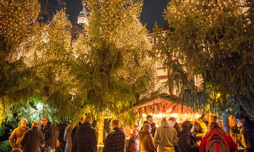 Der vorletzte Tag des Weihnachtsmarktes geht für die Besucher mit einem verkaufsoffenen Sonntag einher. Foto: Stefan Schiefer / Goslar Marketing GmbH