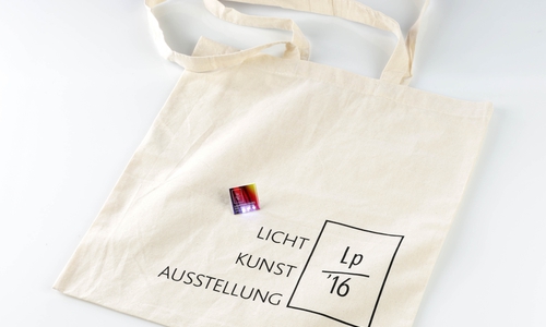  Das Logo des Lichtparcours Braunschweig 2016 ziert die naturbelassene Baumwolltasche