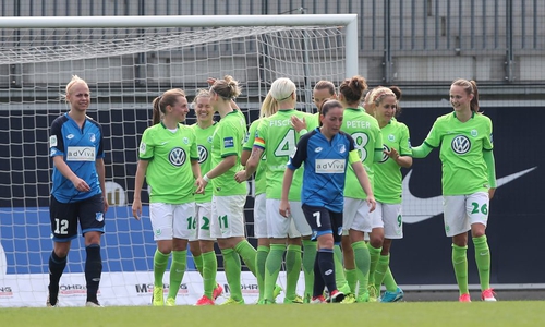 Wieder ganz oben: VfL Frauen. Fotos: Agentur Hübner
