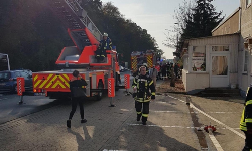 Die Feuerwehr beim Einsatz. Foto: Feuerwehr Lehre