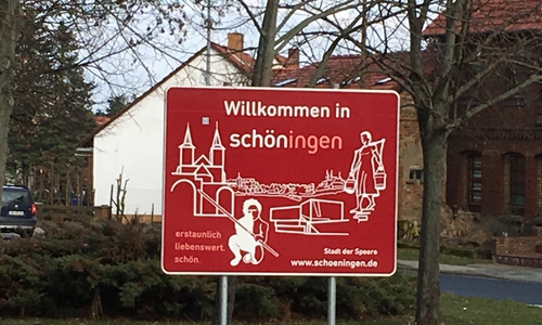 Willkommensschilder - wie in Schöningen - soll es in Helmstedt vorerst nicht geben. Symbolfoto: Eva Sorembik