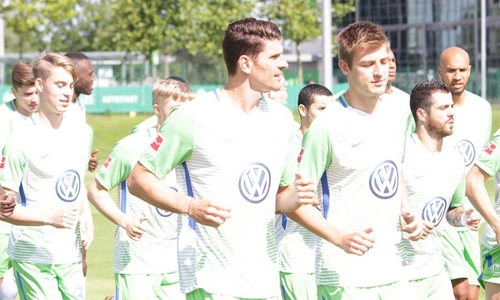 Sonnige Aussichten für Mario Gomez und Co. Foto: Vollmer/Archiv