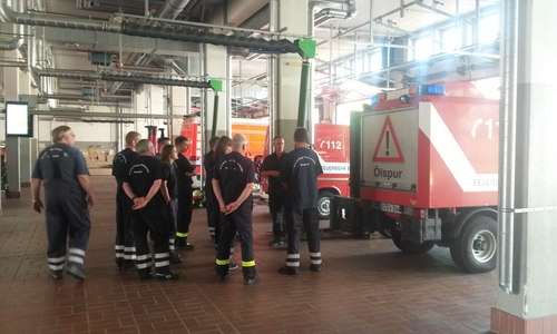Die Feuerwehr Destedt zu Besuch bei der Intergrierten Regionalleitstelle Braunschweig/Peine/Wolfenbüttel. Foto: Privat