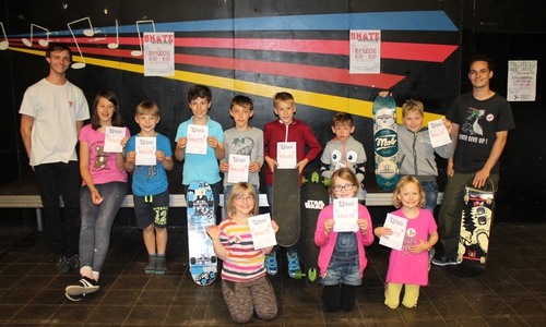 Vergabe der „Skatepferdchen“-Abzeichen im Saal des Wolfenbüttler Jugendfreizeitzentrums. Foto: privat