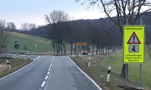 Hinweisschilder sollen auf die Gefahr aufmerksam machen. Foto: Polizei