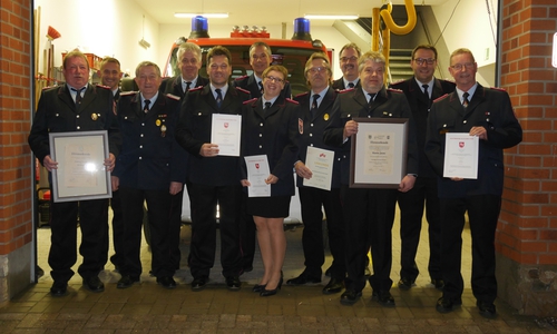 Andreas Gropp, Oliver Reinhold, Siegfrid Janze, Tobias Bauer, Christoph Krahwinkel, Christian Fohlert, Birte Janze, Andreas Rubow, Maik Wermuth, Martin Janze, Gero Janze und Thomas Stibbe.
Foto: Christian Fohlert