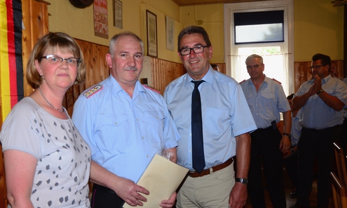 Katrin Brandes, Bernd Schwager (Mitte) und Klaus Kubitschke bei der Entlassung. Foto: Feuerwehr Wolfenbüttel
