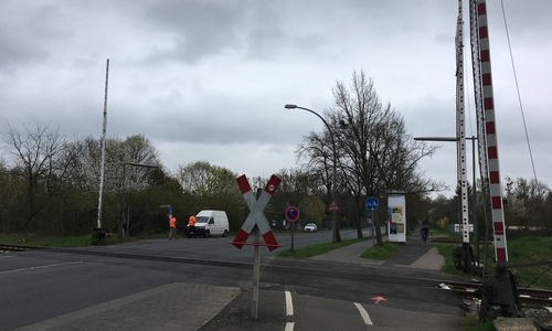 Archivbild vom Bahnübergang am Bienroder Weg.