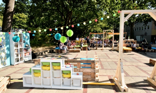 Kooperationsprojekt der Leibniz Universität Hannover und der Stadt Wolfsburg am Marktplatz Rabenberg 2018. Die Studierenden entwickelten mit Bürgern Ideen für den öffentlichen Raum. Foto: Lars Landmann