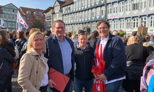 v.l.n.r.: Dunja Kreiser (MdL), Marcus Bosse (MdL), Andre Volke (SPD Stadtverband Vorstand), Lennie Meyn (Vorsitzender SPD Stadtverband)
Foto: SPD