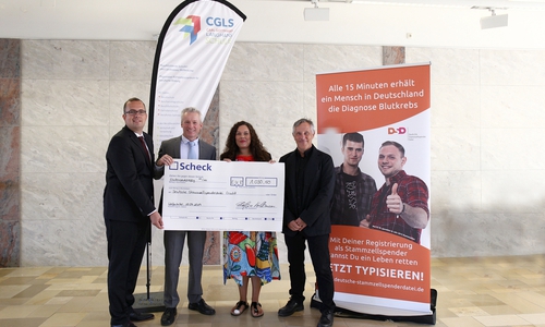 Stefan Ullrich-Kleiner (stellv. Schulleiter, CGLS)

Stefan Volkmann (Schulleiter, CGLS)

Theresa Barsch (Deutsche Stammzellspenderdatei)

Thomas Just (Verantwortlicher Sponsorenlauf, CGLS)

Foto: CGLS