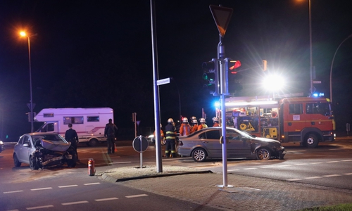 In Salzgitter kam es am heutigen Abend zu einem schweren Verkehrsunfall.

Foto: Rudolf Karliczek