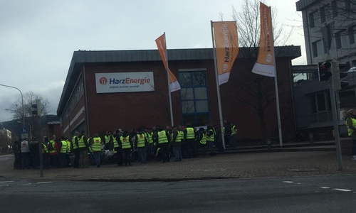 Auch die Mitarbeiter von Harzenergie gingen heute auf die Straße. Foto: Alexander Panknin