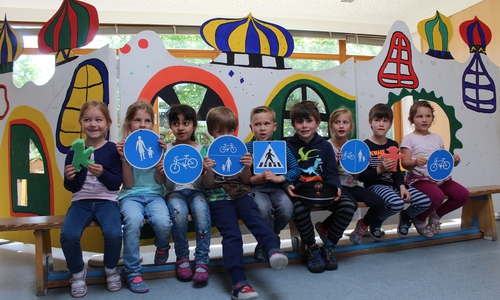 Gruppenfoto Kindergarten St. Lorenz in Schöningen. Foto: Kreisverkehrswacht Helmstedt e. V. 
