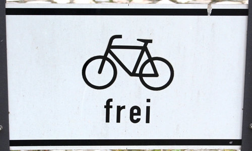 Auf der Nordsteimker Straße zwischen Berliner Ring und Steimker Gärten soll ein Komfort-Radweg entstehen. Symbolfoto: Nick Wenkel