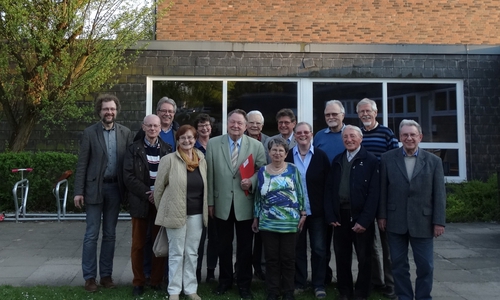 
Von links nach rechts: Andreas Riekeberg, Martin Stephan, Karlheinz Hinterland, Ursula Hertzer, Karin Meyer, Dr. Gottfried Herrmann (Vorsitzender), Ralf Kleefeld, Elisabeth Berndt, Harald Dube, Christa Duesberg, Bodo Walther, Manfred Konczak, Albrecht Wagener, Dieter Kiegeland, Foto: Dietmar Schmidt-Pultke 