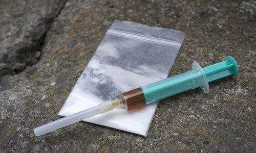 Den Angeklagten wird der Handel mit Heroin vorgeworfen. Symbolfoto: pixabay