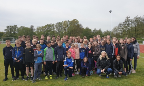Schülerinnen und Schüler des Anna-Sophianeums nahmen erfolgreich am Wettbewerb "Jugend trainiert für Olympia" teil. Foto: Anna-Sophianeum